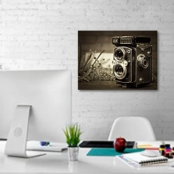 «Ретро фотокамера, сепия» в интерьере светлого офиса с кирпичными стенами
