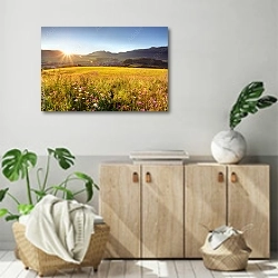 «Восход в цветущем поле» в интерьере современной комнаты над комодом