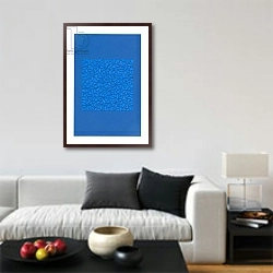«Blue World» в интерьере гостиной в стиле минимализм в светлых тонах