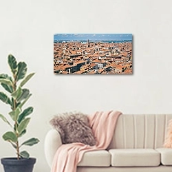 «Италия. Венецианские крыши» в интерьере современной светлой гостиной над диваном