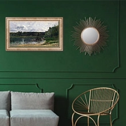 «Вид на реку с утками» в интерьере классической гостиной с зеленой стеной над диваном