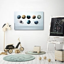 «Планеты солнечной системы» в интерьере детской комнаты для мальчика с самокатом