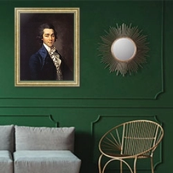 «Портрет Николая Александровича Львова. 1789» в интерьере классической гостиной с зеленой стеной над диваном