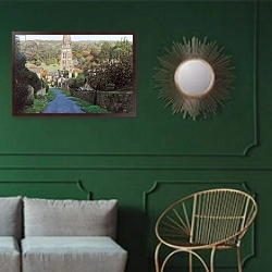 «Edensor, Chatsworth Prak, Derbyshire, 2009» в интерьере классической гостиной с зеленой стеной над диваном