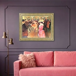 «Танцы в Мулен-Руж» в интерьере гостиной с розовым диваном