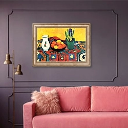 «Натюрморт: ковер и гиацинты» в интерьере гостиной с розовым диваном
