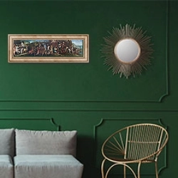 «Атака на Картахену» в интерьере классической гостиной с зеленой стеной над диваном