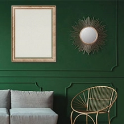 «Без названия 337» в интерьере классической гостиной с зеленой стеной над диваном