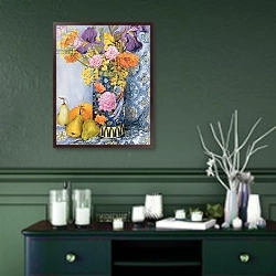 «Iris and Pinks in a Japanese Vase with Pears» в интерьере прихожей в зеленых тонах над комодом