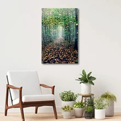 «Тропинка в осеннем лесу» в интерьере современной комнаты над креслом