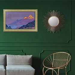 «Path to Shambhala, 1933» в интерьере классической гостиной с зеленой стеной над диваном