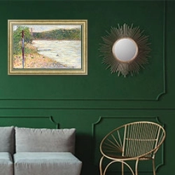 «Берег реки» в интерьере классической гостиной с зеленой стеной над диваном