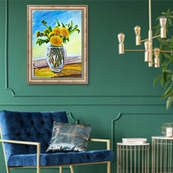 «Одуванчики в стеклянной вазе» в интерьере в классическом стиле с зеленой стеной
