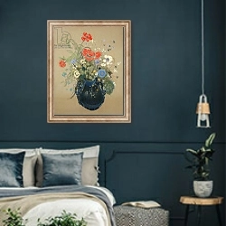 «Blue Vase of Flowers» в интерьере классической спальни с темными стенами