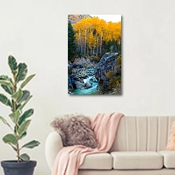 «Золотой осенний лес над горной речкой, Аспен, США» в интерьере современной светлой гостиной над диваном