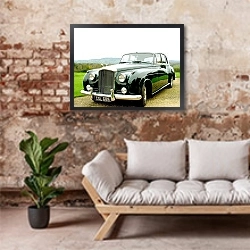 «Bentley S1 '1955–59» в интерьере гостиной в стиле лофт над диваном