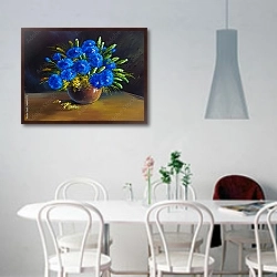 «Букет синих полевых цветов в вазе» в интерьере светлой кухни над обеденным столом