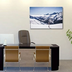 «Восхождение на вершину горы с ледорубом» в интерьере офиса над столом начальника