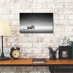 «Слон и зебра в ч/б» в интерьере кабинета в стиле лофт над столом