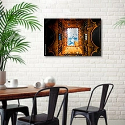 «Сиена, Общественный дворец, двор» в интерьере столовой в скандинавском стиле с кирпичной стеной