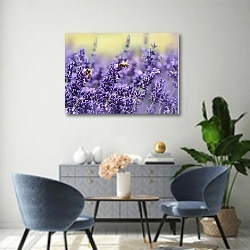 «Пчелы над цветами лаванды» в интерьере современной гостиной над комодом