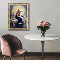 «Богоматерь с младенцем в сонме ангелов» в интерьере классической гостиной над диваном