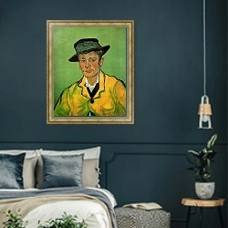 «Портрет Армана Рулен» в интерьере классической спальни с темными стенами