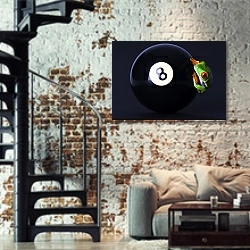 «Лягушка победительница» в интерьере двухярусной гостиной в стиле лофт с кирпичной стеной