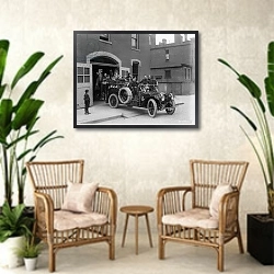 «Packard fire squad, 1911» в интерьере комнаты в стиле ретро с плетеными креслами