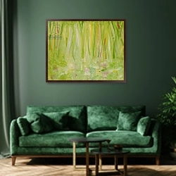 «Impression of the Rain Forest, 1991» в интерьере зеленой гостиной над диваном