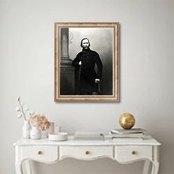 «Portrait of Giuseppe Garibaldi» в интерьере в классическом стиле над столом