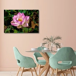 «Розовая кувшинка в цвету» в интерьере современной столовой в пастельных тонах