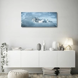 «Швейцарские Альпы в облаках» в интерьере стильной минималистичной гостиной в белом цвете