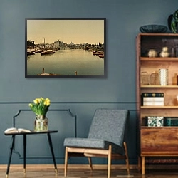 «Нидерланды. Амстердам, Prins Hendrikkade» в интерьере гостиной в стиле ретро в серых тонах