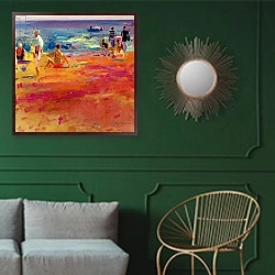 «Scene de Plage» в интерьере классической гостиной с зеленой стеной над диваном