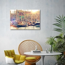 «Канны, Французская Ривьера» в интерьере современной гостиной с желтым креслом
