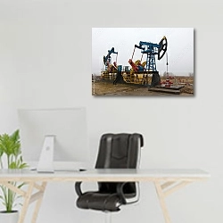 «Нефтедобыча 16» в интерьере офиса над рабочим местом
