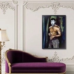 «Man Changing in the Presence of Spirits, 2002» в интерьере классической гостиной с зеленой стеной над диваном