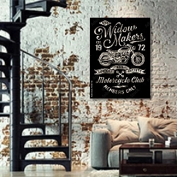 «Плакат с винтажным байком» в интерьере двухярусной гостиной в стиле лофт с кирпичной стеной