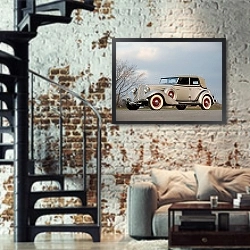 «Auburn 850 Y Custom Phaeton '1934» в интерьере двухярусной гостиной в стиле лофт с кирпичной стеной