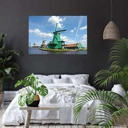 «Заансе Сханс в Нидерландах с коллекцией хорошо сохранившихся исторических ветряных мельниц» в интерьере современной спальни с черными стенами