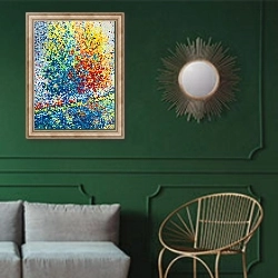 «Les Deux Solitudes» в интерьере классической гостиной с зеленой стеной над диваном