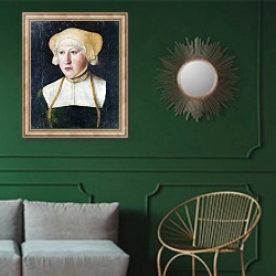 «Портрет женщины 12» в интерьере классической гостиной с зеленой стеной над диваном