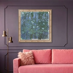 «Blue Nympheas, 1916-9» в интерьере гостиной с розовым диваном