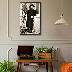 «Anton Chekhov» в интерьере комнаты в стиле ретро с проигрывателем виниловых пластинок