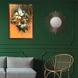 «Цветы на оранжевом фоне» в интерьере классической гостиной с зеленой стеной над диваном
