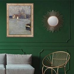 «Вид Венеции 3» в интерьере классической гостиной с зеленой стеной над диваном