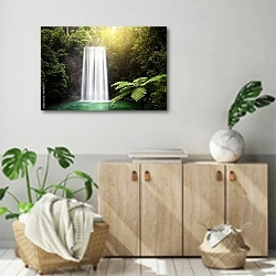 «Тропический водопад» в интерьере современной комнаты над комодом