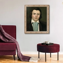 «Portrait of a young man» в интерьере гостиной в бордовых тонах