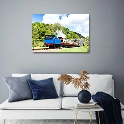 «Паровой поезд, графство Камбрия, Великобритания» в интерьере современной гостиной в синих тонах